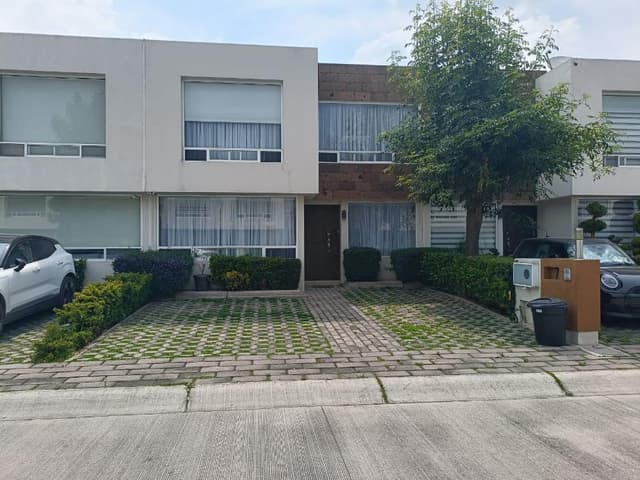 CASA EN VENTA, MODELO CASTILLA, FRACCIONAMIENTO LOMAS VIRREYES, CALIMAYA, A 15 MIN DE METEPEC.