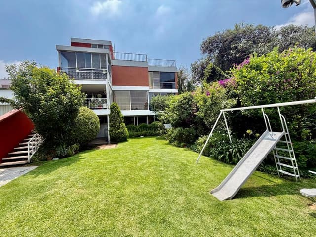 Casa en Venta para Remodelar en Lomas de Tecamachalco