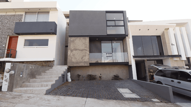 CASA EN VENTA EN MORELIA, FRACCIONAMIENTO RÍO ALTOZANO