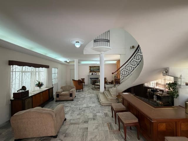 Casa con Potencial de Inversión en Narvarte con Jardín