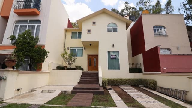 CASA EN VENTA EN MORELIA, COL. FRAY ANTONIO DE SAN MIGUEL.