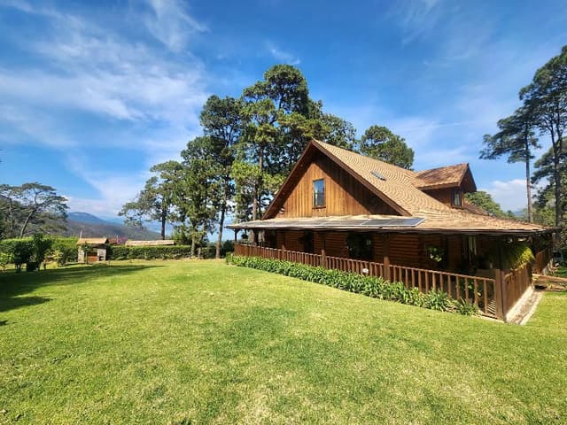 Casa en Renta en Avándaro, Valle de Bravo.