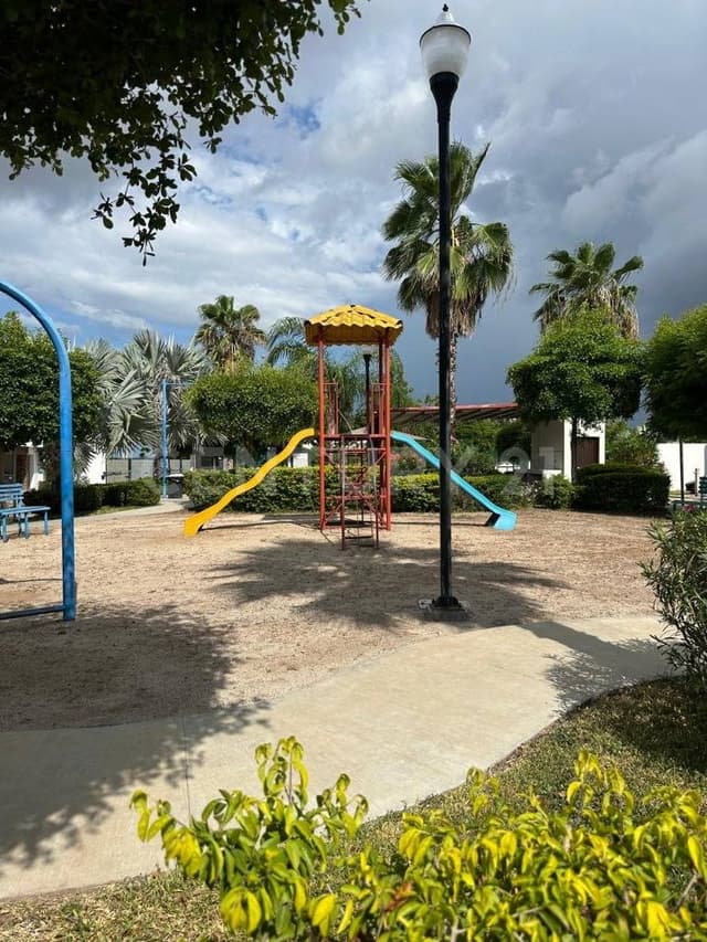 CASA EN VENTA BOSQUES DEL REY, PRIVADA PARAISO