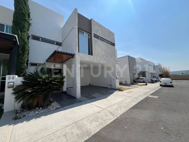 Casa en Venta en Hacienda Santa Fe Juriquilla