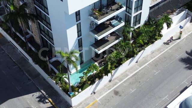Departamento en venta Anah Playa 2 recámaras Garden Floor con alberca privada