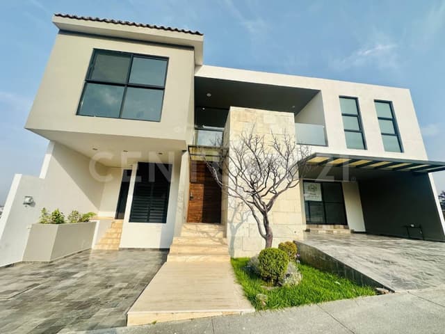 ESTRENA EXCLUSIVA CASA DE DOBLE VISTA EN RESIDENCIAL GRAN RESERVA