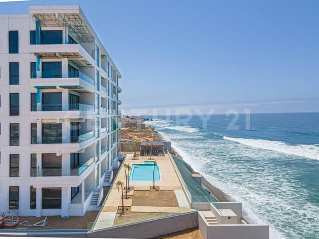 CONDOMINIO EN VENTA A LA ORILLA DEL MAR EN ROSARITO, B.C.