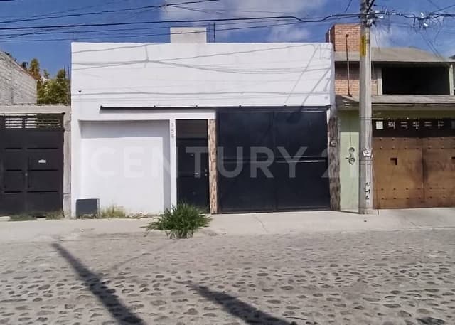 Casa en Venta para Remodelar – Col. Tenochtitlán, Querétaro