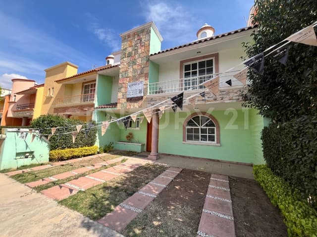 Casa en Venta en Campestre Bugambilias, SJR, Querétaro.