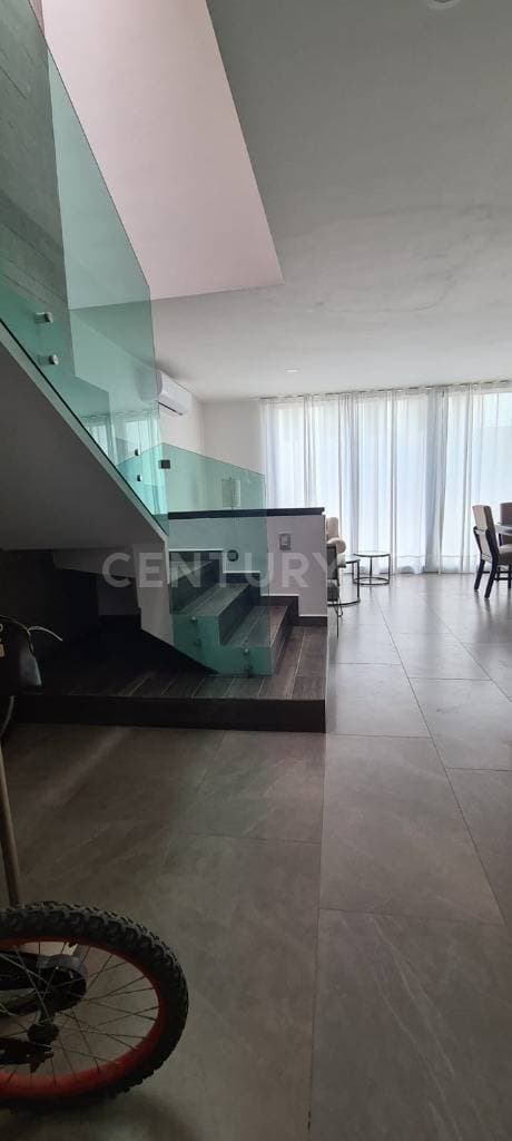 CASA AMUEBLADA EN RENTA EN RESIDENCIAL PLUS NOVUM