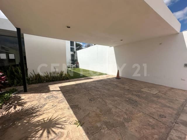 RESIDENCIAL PRIVADA DENTRO DE MÉRIDA CON BUENA UBICACIÓN
