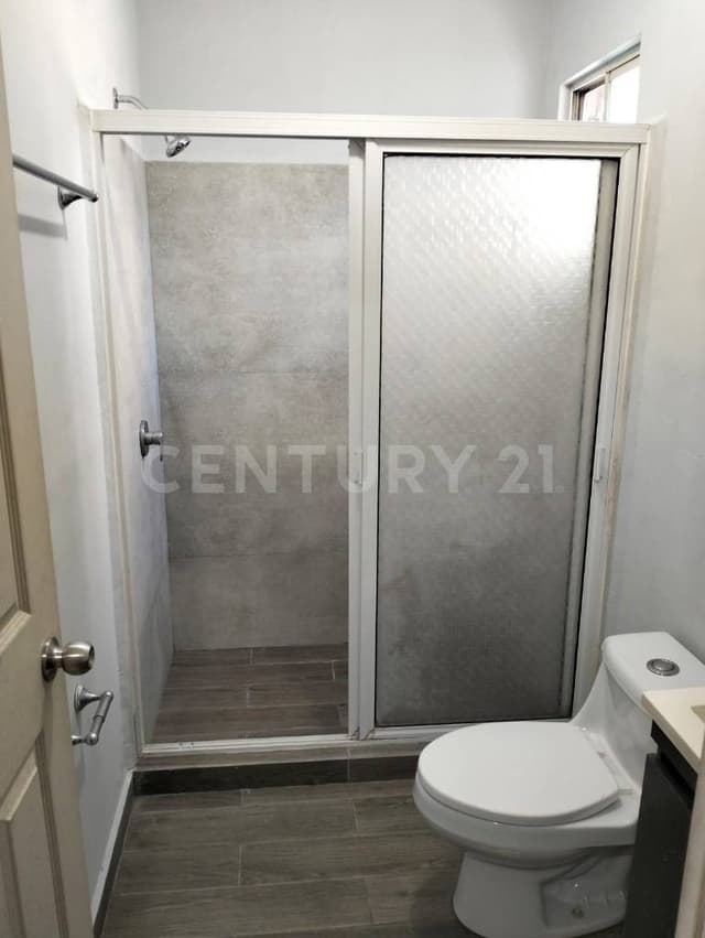 CASA EN VENTA EN COL. CUMBRES RENACIMIENTO EN MONTERREY