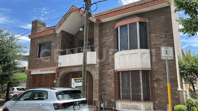 CASA EN VENTA EN COL. MITRAS CENTRO EN MONTERREY
