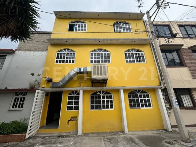 Casa en Venta en Col. Santa Cecilia, Tlalnepantla, Mex.