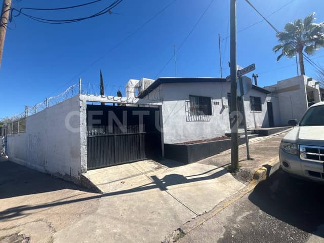 OFICINA EN RENTA CON RAMPA, AV. JUAN ESCUTIA, DIEGO LUCERO, CHIH.