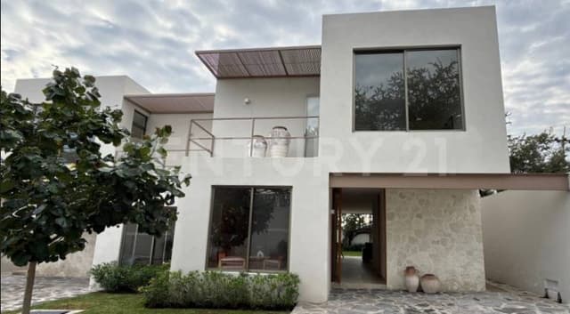 Casa con Alberca en AJIJIC-CHAPALA