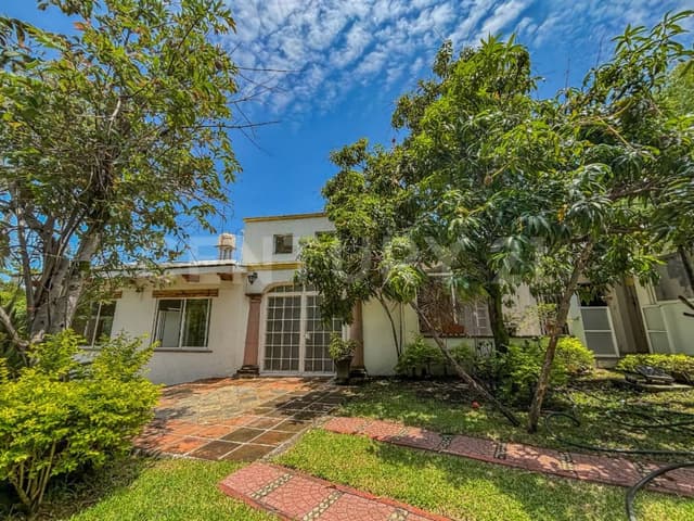 CASA Y TERRENO EN PUEBLO DE TEZOYUCA, EMILIANO ZAPATA MORELOS