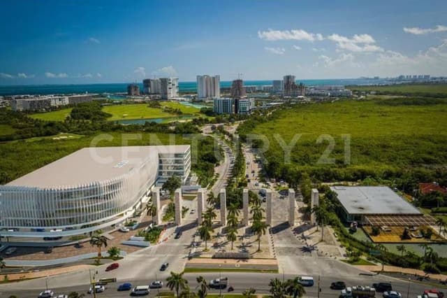Nuevo Local Comercial en RENTA en Puerto Cancún JP0324