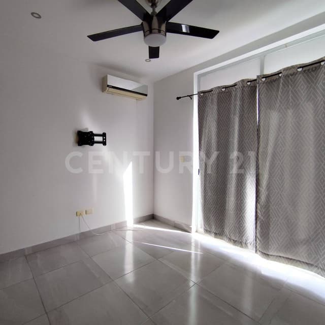 CASA EN VENTA EN RESIDENCIAL ARBOLADA IN CANCÚN