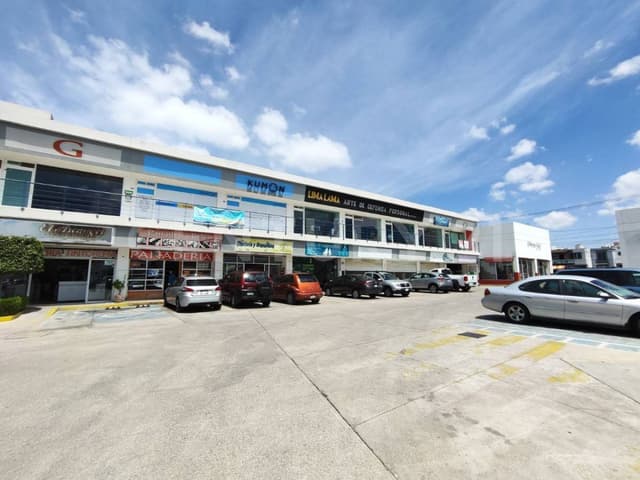 LOCAL COMERCIAL EN RENTA EN PLAZA BELEN