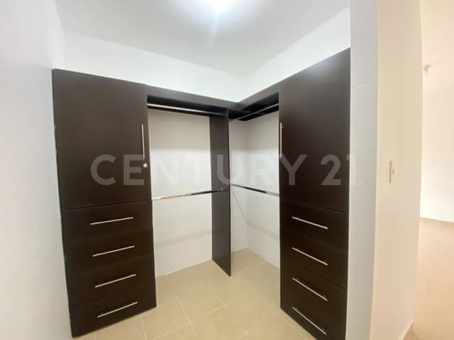 Casa renta en Verona Residencial, calle Modena.