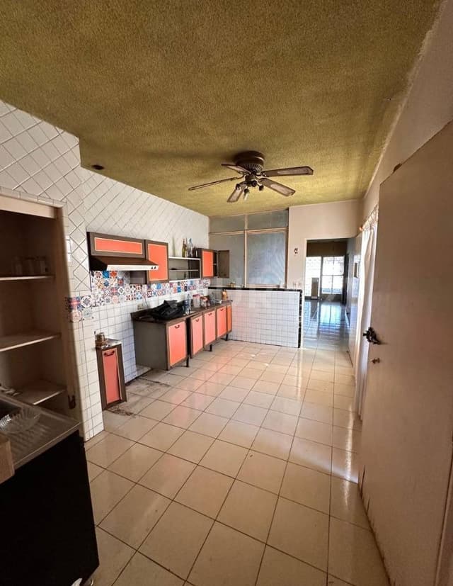 CASA EN VENTA EN COL. MITRAS CENTRO EN MONTERREY