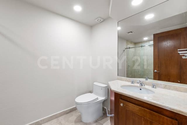 Departamento en venta en Portofino, Marina Vallarta, Jalisco.