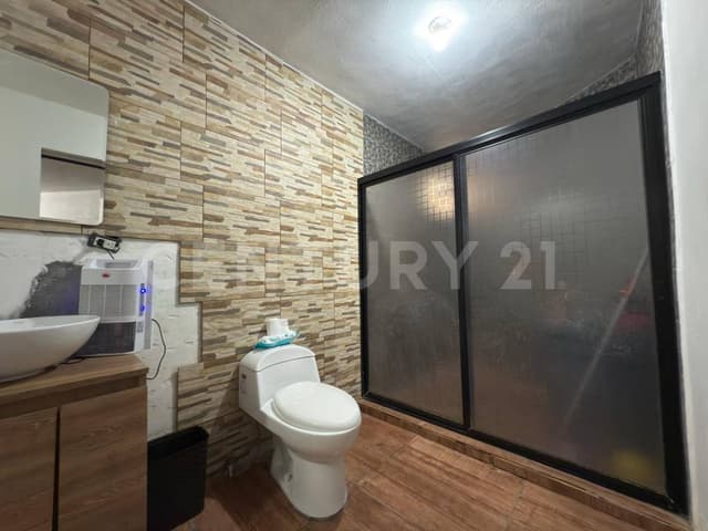 CASA EN VENTA EN JARDINES DE ANAHUAC, SAN NICOLÁS