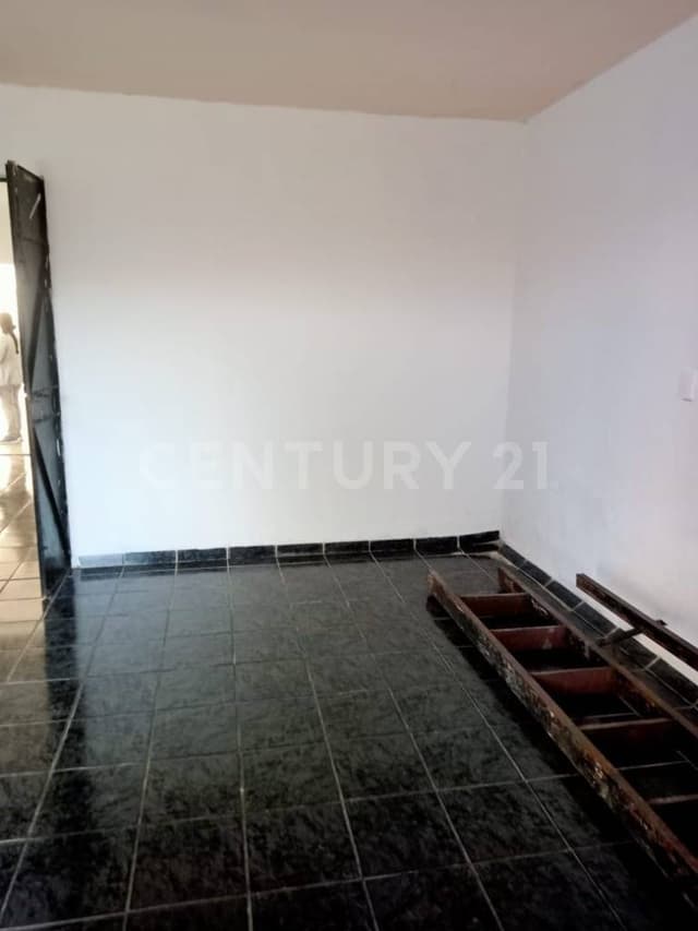 Casa en venta sobre Av. Periodismo, Col. Agustín Arriaga