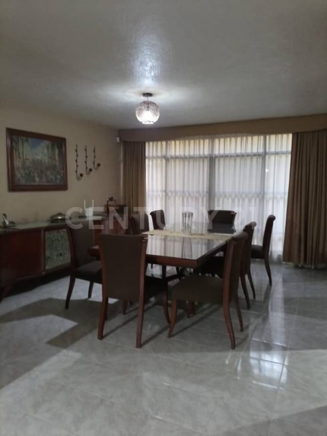 Casa Sola a 700 metros del cruce de Av Lago de Guadalupe y Carr Chamapa la Venta