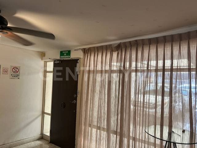 CASA EN VENTA EN COL. LEONES EN MONTERREY