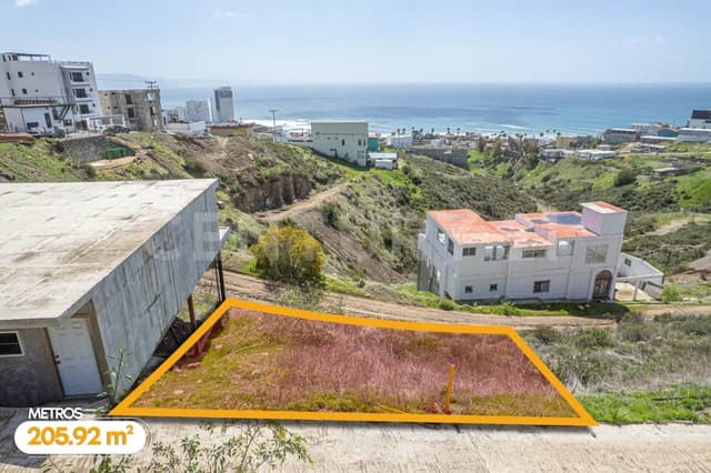TERRENO EN VENTA EN FRACCIONAMIENTO COSTA HERMOSA, PLAYAS DE ROSARITO B.C.