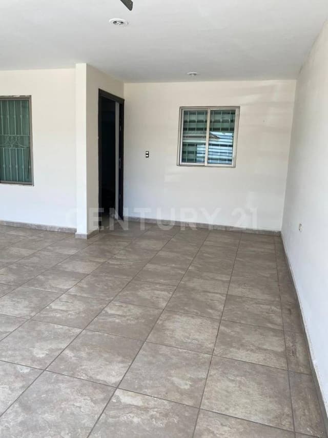 CASA EN VENTA EN FRACCIONAMIENTO LOS GIRASOLES CULIACAN SINALOA