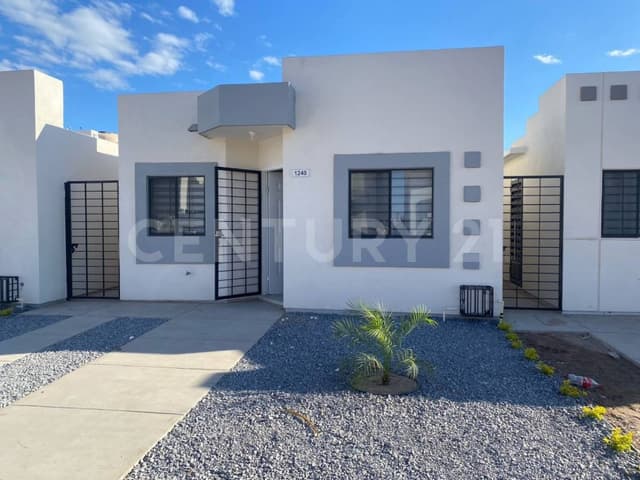 CASA EN RENTA, Circuito Toledo Norte #1240, Fracc. Andalucia