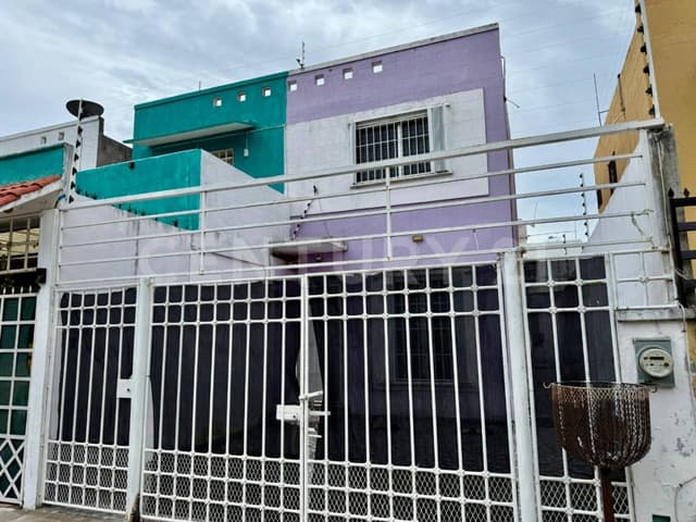 Casa En Venta En La Toscana Sobre Avenida