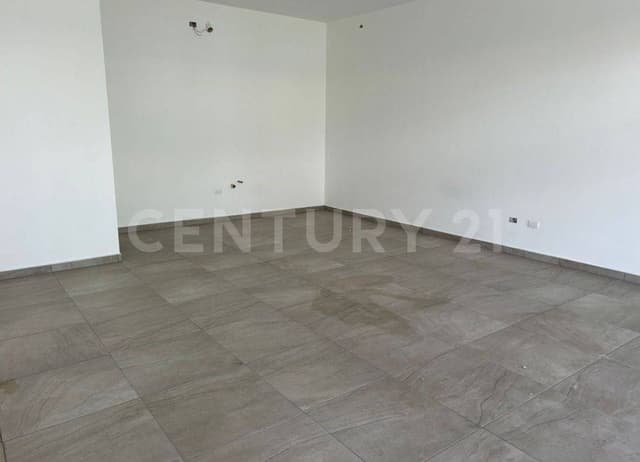 RENTA DE LOCALES EN PLAZA LA CANTERA AL SUR DE AGUASCALIENTES