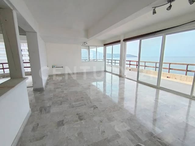 PENTHOUSE EN VENTA EN MAGALLANES, ACAPULCO, GRO.