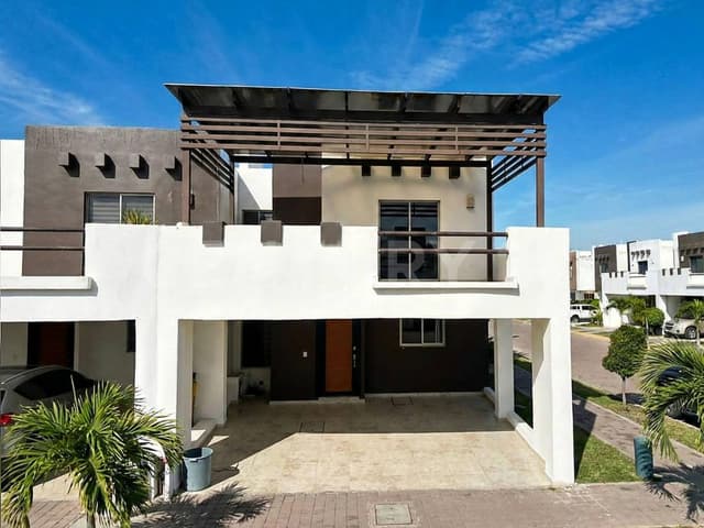 CASA EN VENTA EN RESIDENCIAL MONTECARLO GRAND, MAZATLÁN SINALOA.