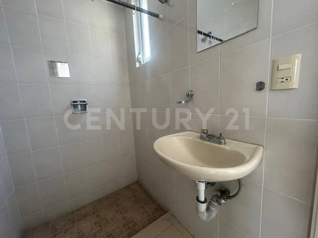 Casa en Venta en Fracc. Los Álamos, San Luis Potosí, S.L.P.