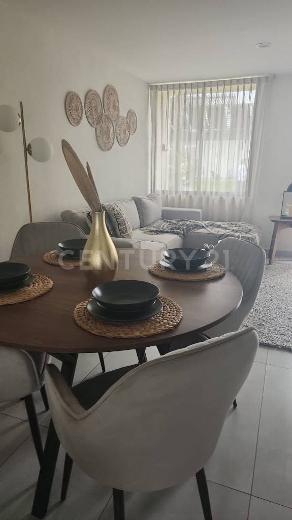 VENTA DE CASA HABITACIÓN-