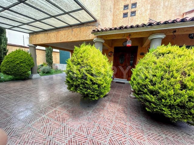Casa en Venta en Cacalomacán, Toluca
