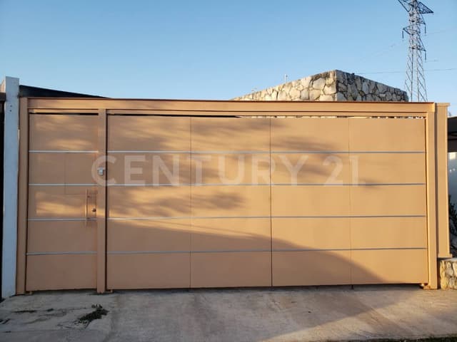 Casa de una planta en Chichí Suarez amueblada en venta