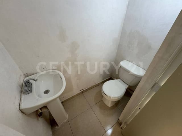 LOCAL EN RENTA, Francisco I. Madero #1606 Local 1 P/B, Col. Cuauhtemoc