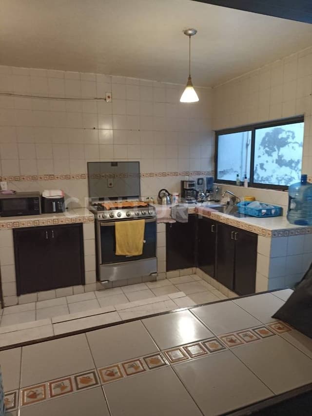 Casa en venta con Local comercial