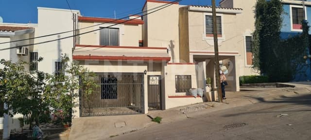 CASA EN VENTA EN LOMAS DEL SOL ELITE