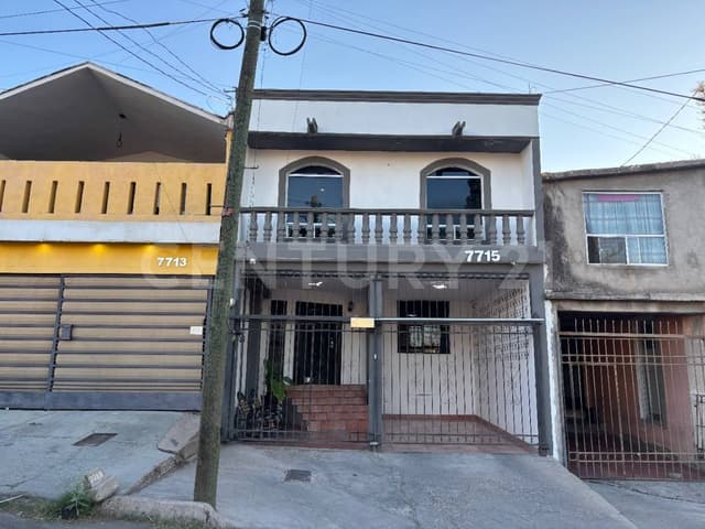 Casa en Venta en Col. Infonavit Nacional