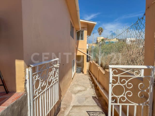 Casa con Depto. en Venta en Fracc. Pedregal Playitas, Ensenada, Baja California