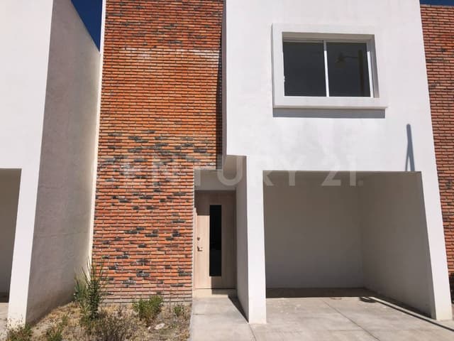 Casa en venta en Ribera del Río, San Juan del Río, Querétaro.