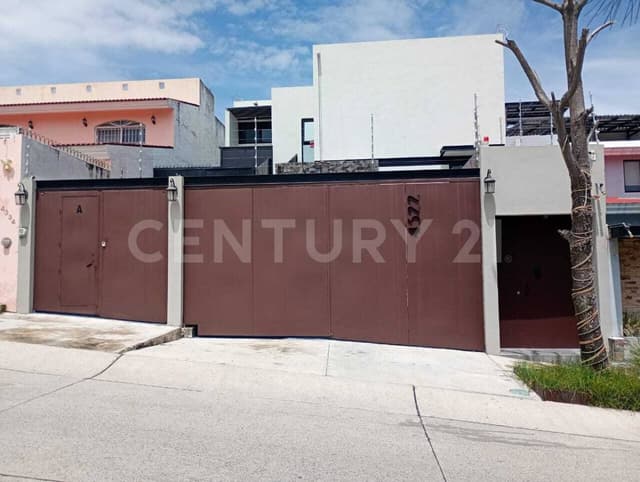 Casa en Venta en Bugambilias 2da Sec