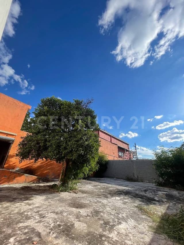 TERRENO EN VENTA EN COL.HACIENDA DE LOS ANGELES EN SAN NICOLAS DE LOS GARZA N.L.